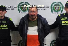 c411671c ebd1 4235 957e ea3e8a09469d 22