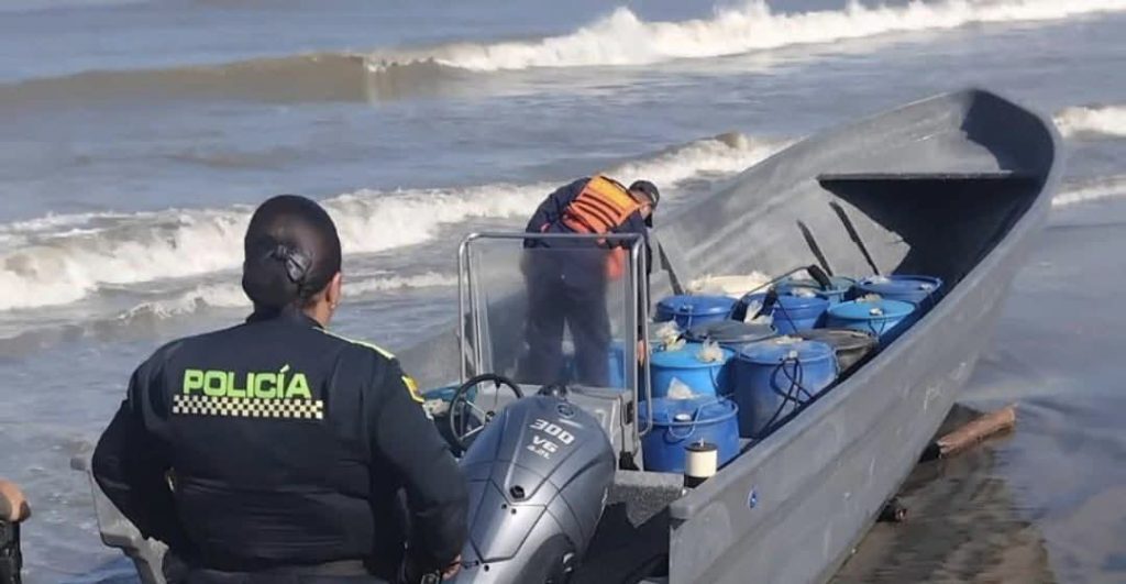 Policía Metropolitana atiende caso de náufragos extranjeros en playas de Puerto Colombia 1 45da1880 33a9 490b 9b3b 3bcdd8b1acf2