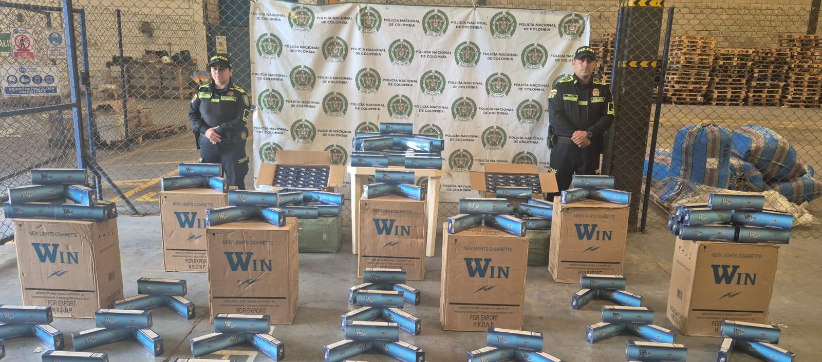 Aprehenden 5.000 cajetillas de cigarrillos ilegales en aeropuerto de carga de Barranquilla 1 Cigarrillo de contrabando incautado en el aeropuerto de carga 0
