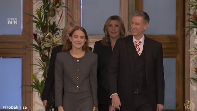 Hija de María Corina Machado recibe el Nobel de Paz en su nombre 1