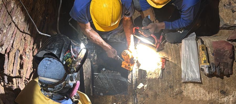 Trabajo de mantenimiento de la Triple A 0