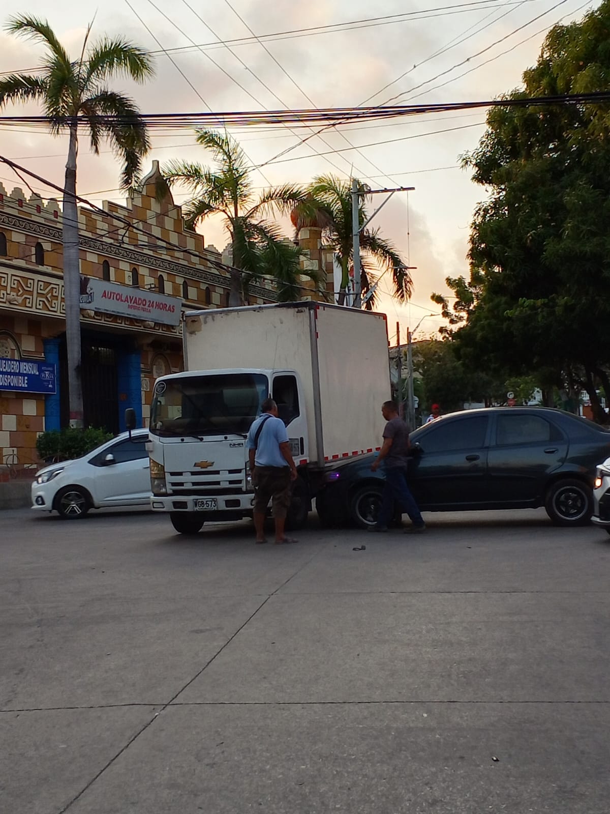 Accidente de tránsito en la calle 44 con carrera 40 del centro de Barranquilla 1 3143d2a7 3e0b 4569 8389 f4fb12c2174b