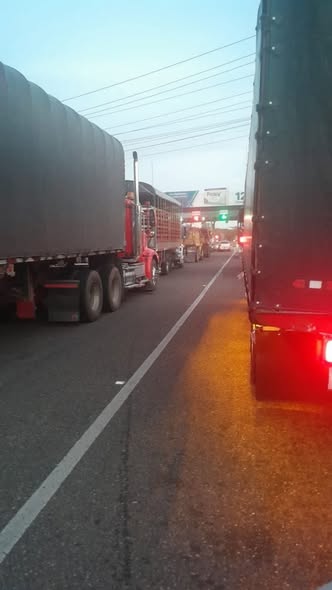 Continúa el paro en el peaje de Sabanagrande; autoridades recomiendan tomar rutas alternas 1 615713720 1496422409154870 644789835268148262 n