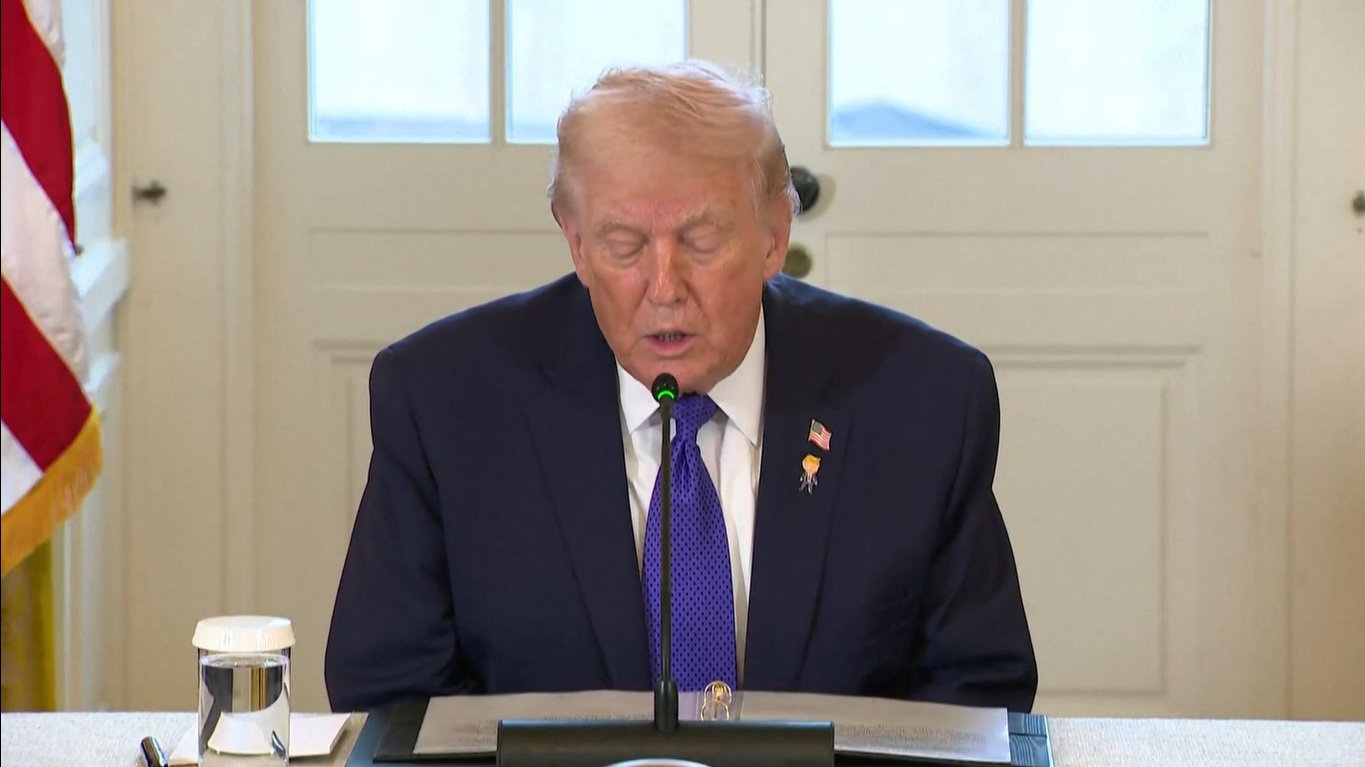Trump afirma que EE. UU. decidirá qué petroleras entrarán a Venezuela y promoverá inversiones por más de $100.000 millones 2 G O5W8RWQAA7eb7 11