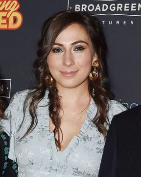 Tragedia en Año Nuevo: hallan sin vida a Victoria Jones, hija del actor Tommy Lee Jones 1 G9qbNLQWEAE6Cm5