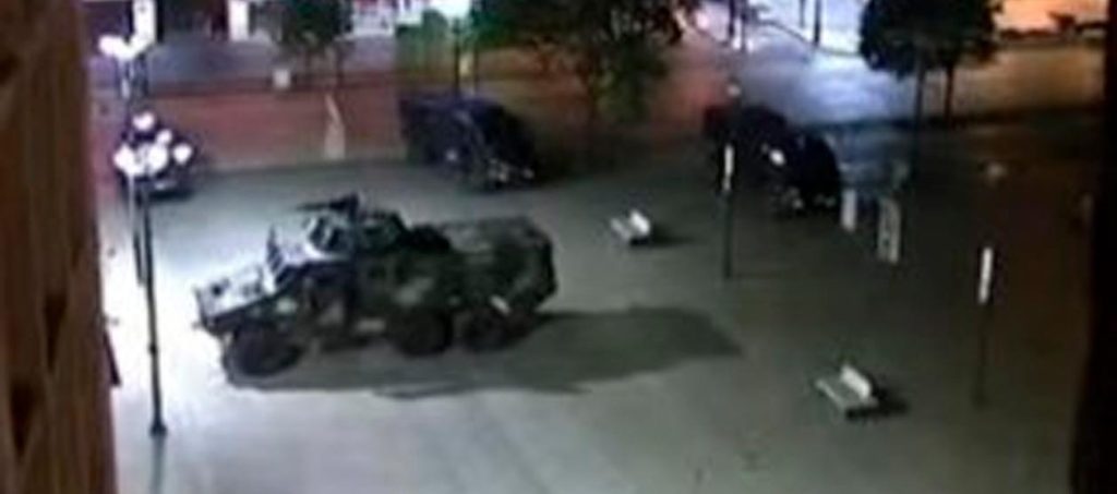 Tensión en Caracas: disparos cerca de Miraflores por drones no autorizados tras captura de Maduro 1 Rafagas de disparos se escucharon esta noche en los alrededores del Palacio de Miraflores 2