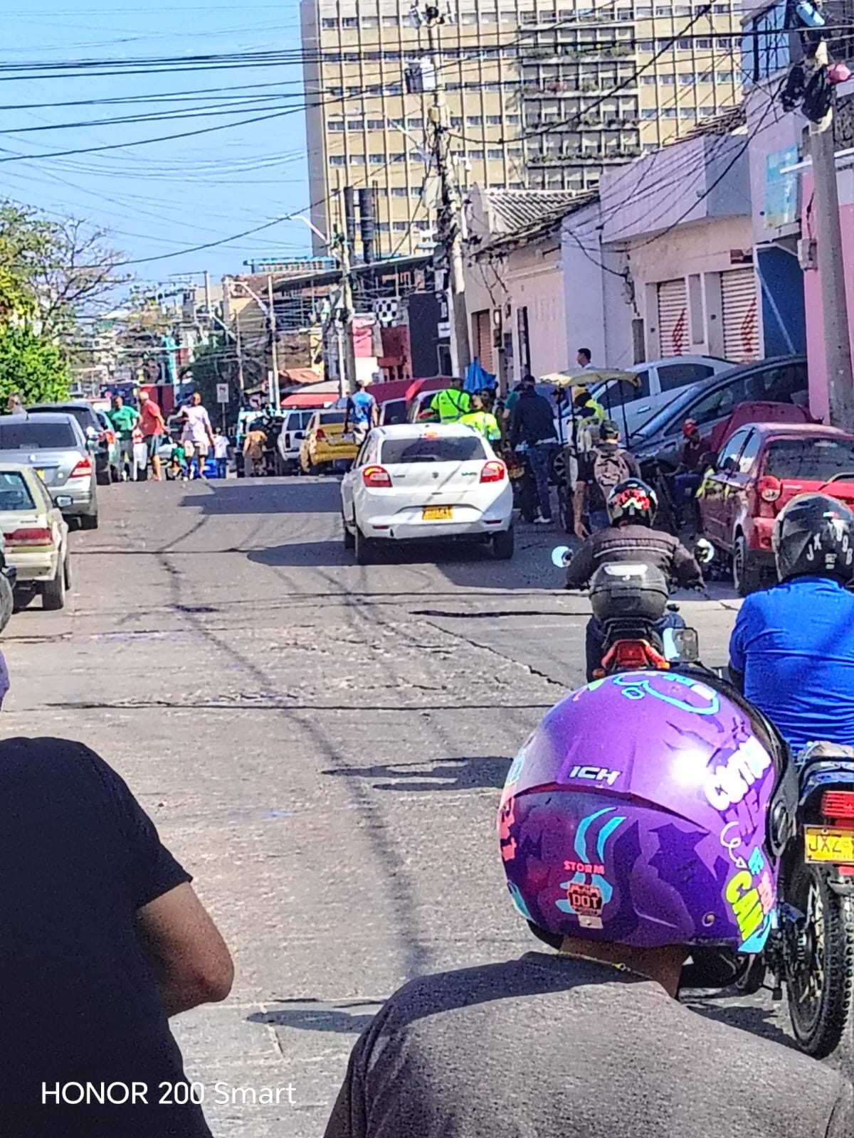 Accidente de tránsito en el centro de Barranquilla involucra una grúa; no hubo personas lesionadas 1 a0e43143 80e0 4090 92b9 803b591e1a04