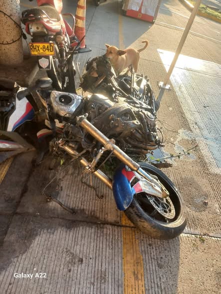 Motociclista muere en accidente en la Vía al Mar; vehículo quedó en pérdida total 1 627964175 1214429990883004 7713637859258596731 n