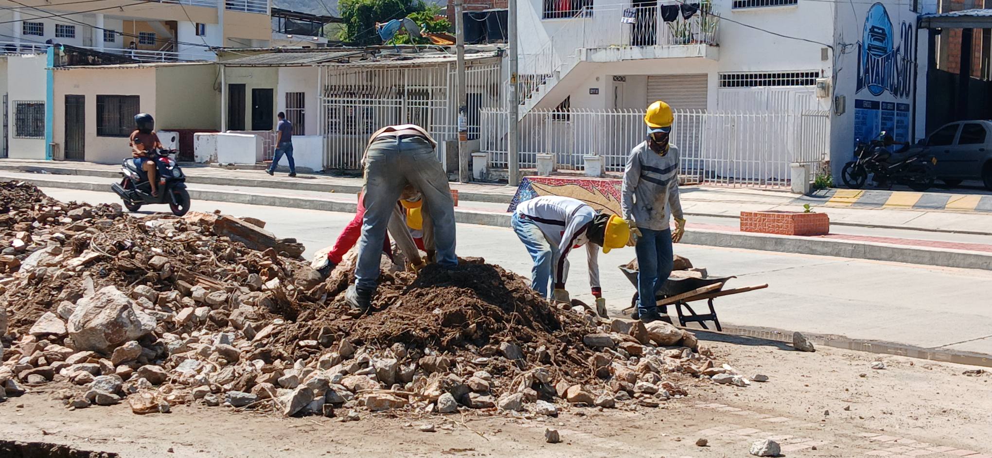 ¿Gobernar o improvisar? Cuestionamientos al manejo urbano y político del alcalde Carlos Pinedo 3 629452350 122212399580371375 8808840893679498242 n