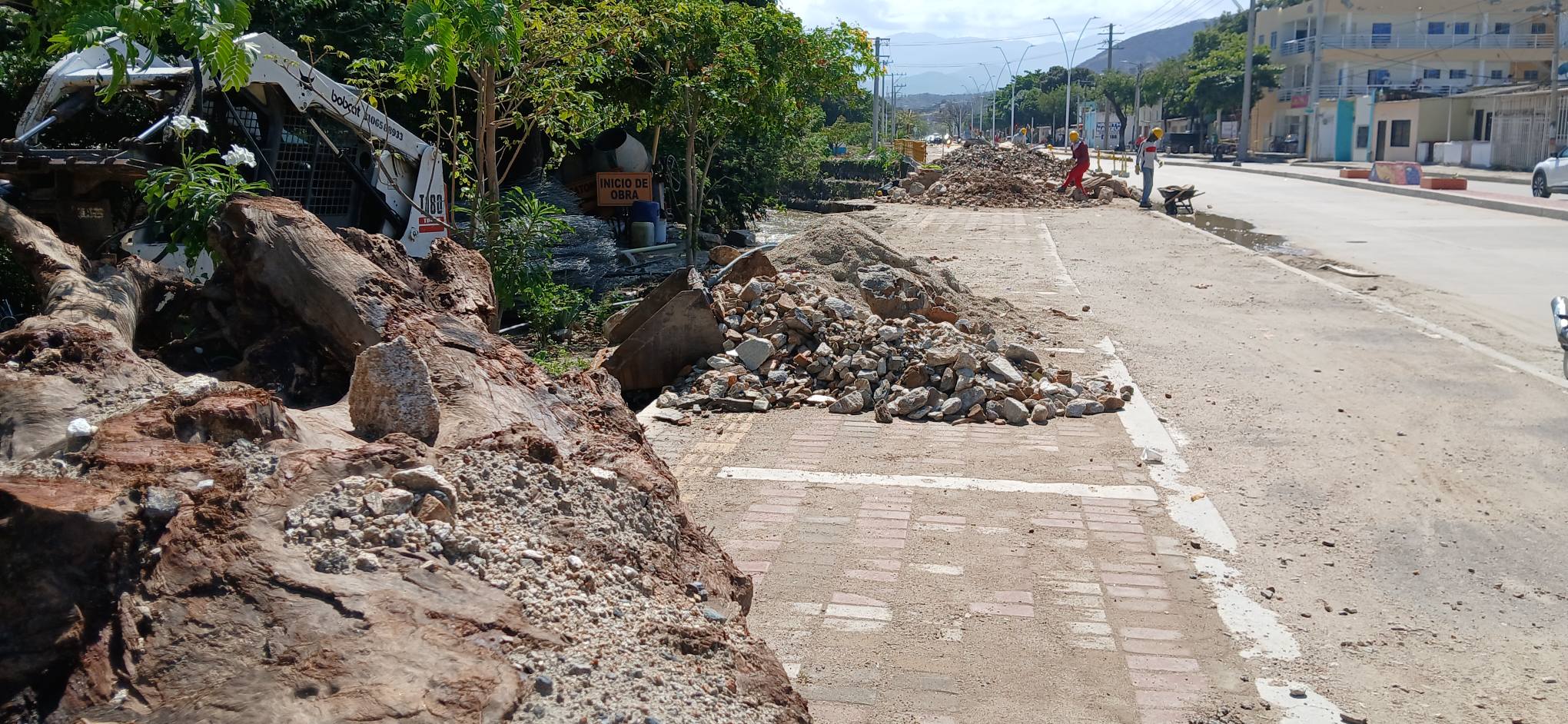 ¿Gobernar o improvisar? Cuestionamientos al manejo urbano y político del alcalde Carlos Pinedo 7 630860658 122212399340371375 6022257804181019820 n