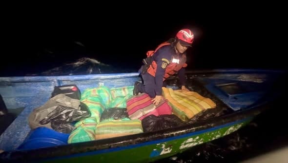 Armada intercepta tres lanchas con más de 1,6 toneladas de droga en el Pacífico colombiano 3 634038991 1305982001555305 2632009755520031100 n
