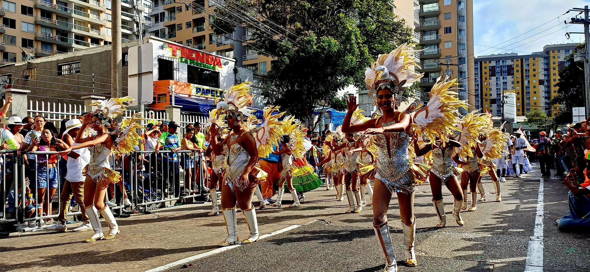¡Un solo Carnaval, mil emociones en Barranquilla! 6 637440066 1341623871343718 1074074118729801790 n