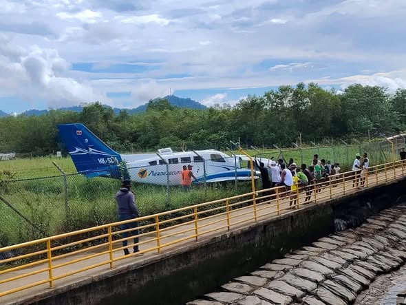 Avión se sale de pista en Nuquí: siete ocupantes resultaron ilesos 4 638337310 1402887021638644 1158387847452587754 n