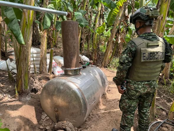 Ejército Nacional destruyó laboratorio para el procesamiento de clorhidrato de cocaína en el departamento del Cesar 6 641564846 1232852352332959 6053914231631980733 n