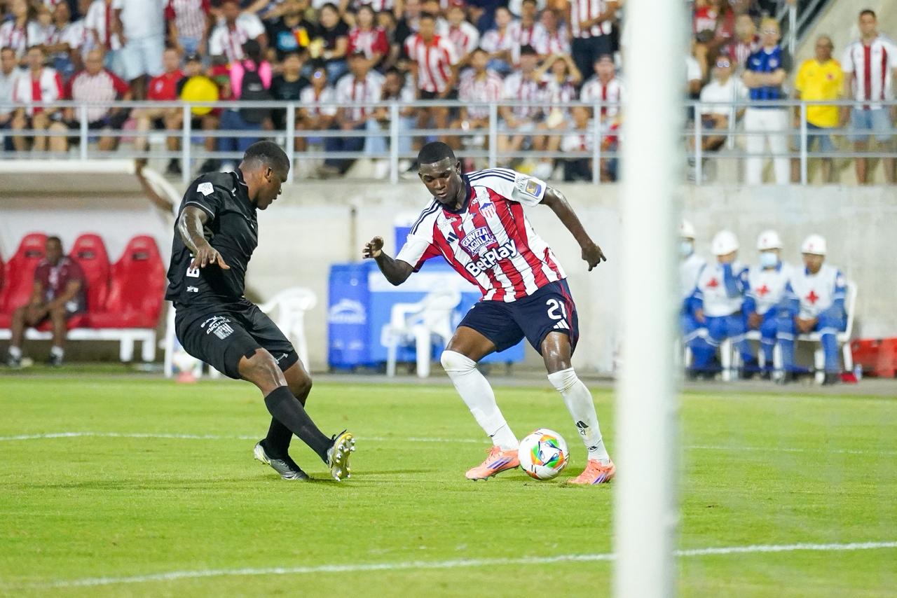 En imágenes: Teófilo Gutiérrez selló el triunfo de Junior sobre América con su gol 99 7 WhatsApp Image 2026 02 18 at 9.03.30 PM