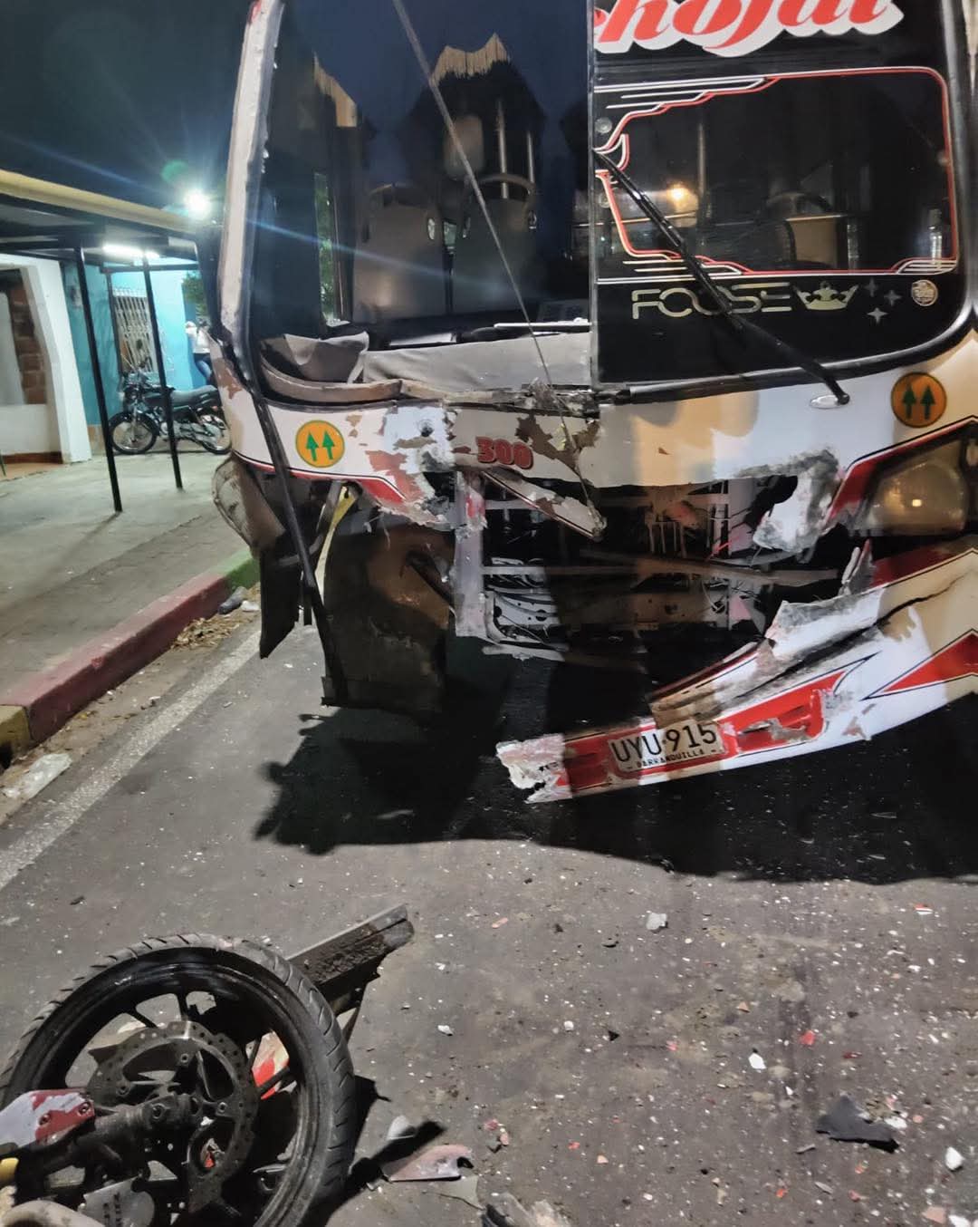 Accidente de tránsito grave en el barrio Santo Domingo deja un motociclista herido 1 e0b0400f a5fd 487b 8c0f 98e2716e75d8