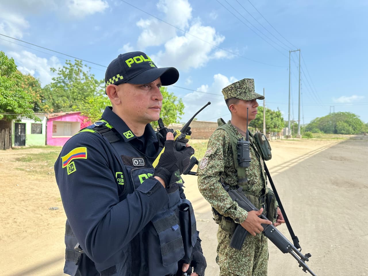 Policía e Infantería de Marina recorren barrios de Calamar para fortalecer la seguridad 8 ecf0ffac e8ba 48d0 8eda 6b543feb89db