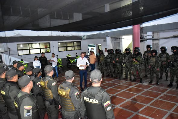 Más de 200 personas retenidas en Arauca por presunta compra y venta de votos 8 648212617 122155745678649501 7560964805104503935 n