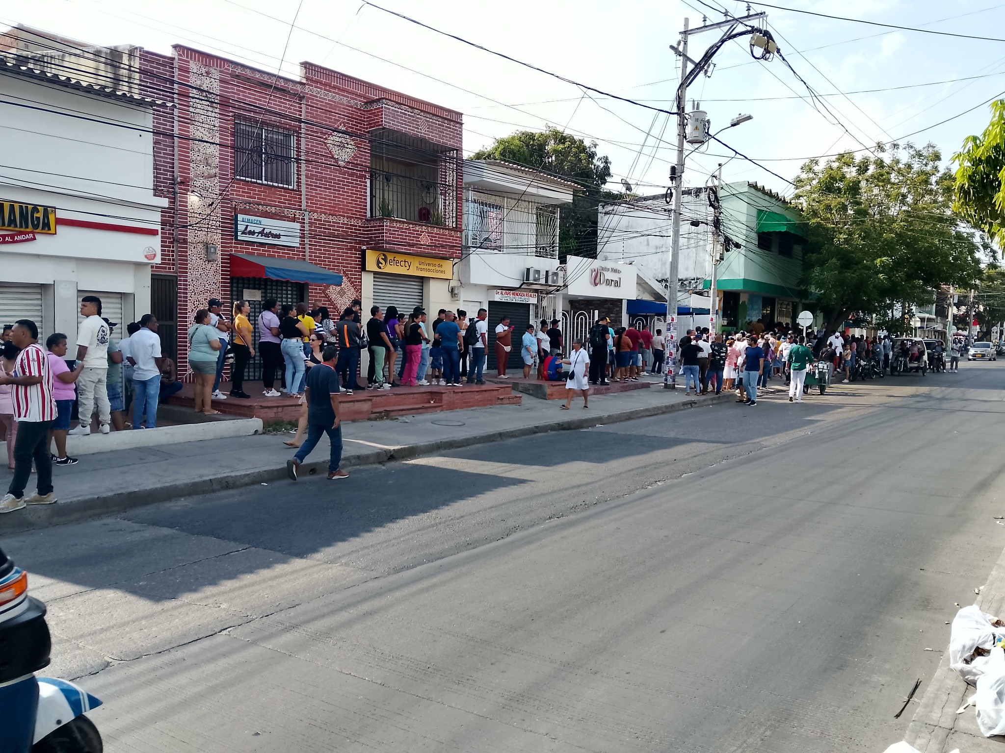 Masiva afluencia de votantes en puestos de votación en Soledad 4 648511000 122165800604946003 6506608854554902559 n
