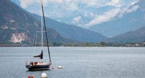 Pánico en el embalse de Tominé: jet ski embistió lancha y dejó seis heridos 2 Fyuk6u7G