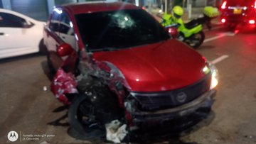 Accidente en la madrugada: choque en la 44 con 75 genera alerta en el norte de Barranquilla 3 HEAuE7PaQAEClRR
