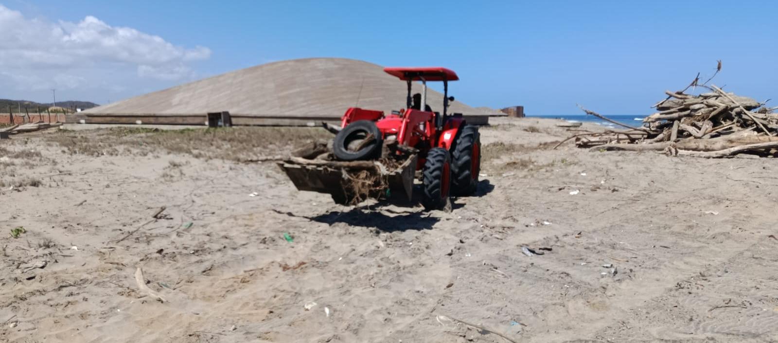 Limpieza en Salinas del Rey 0