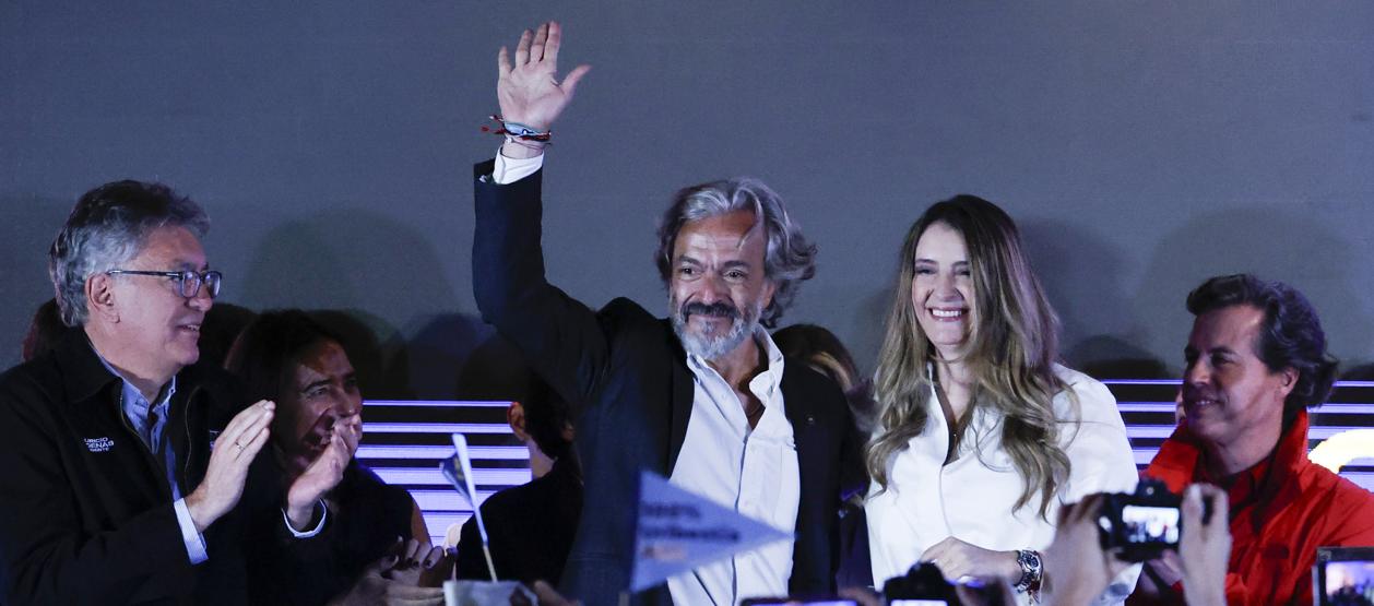 “Bienvenido, señor vicepresidente”: Paloma Valencia a Daniel Oviedo 1 Oviedo y Paloma 4 0