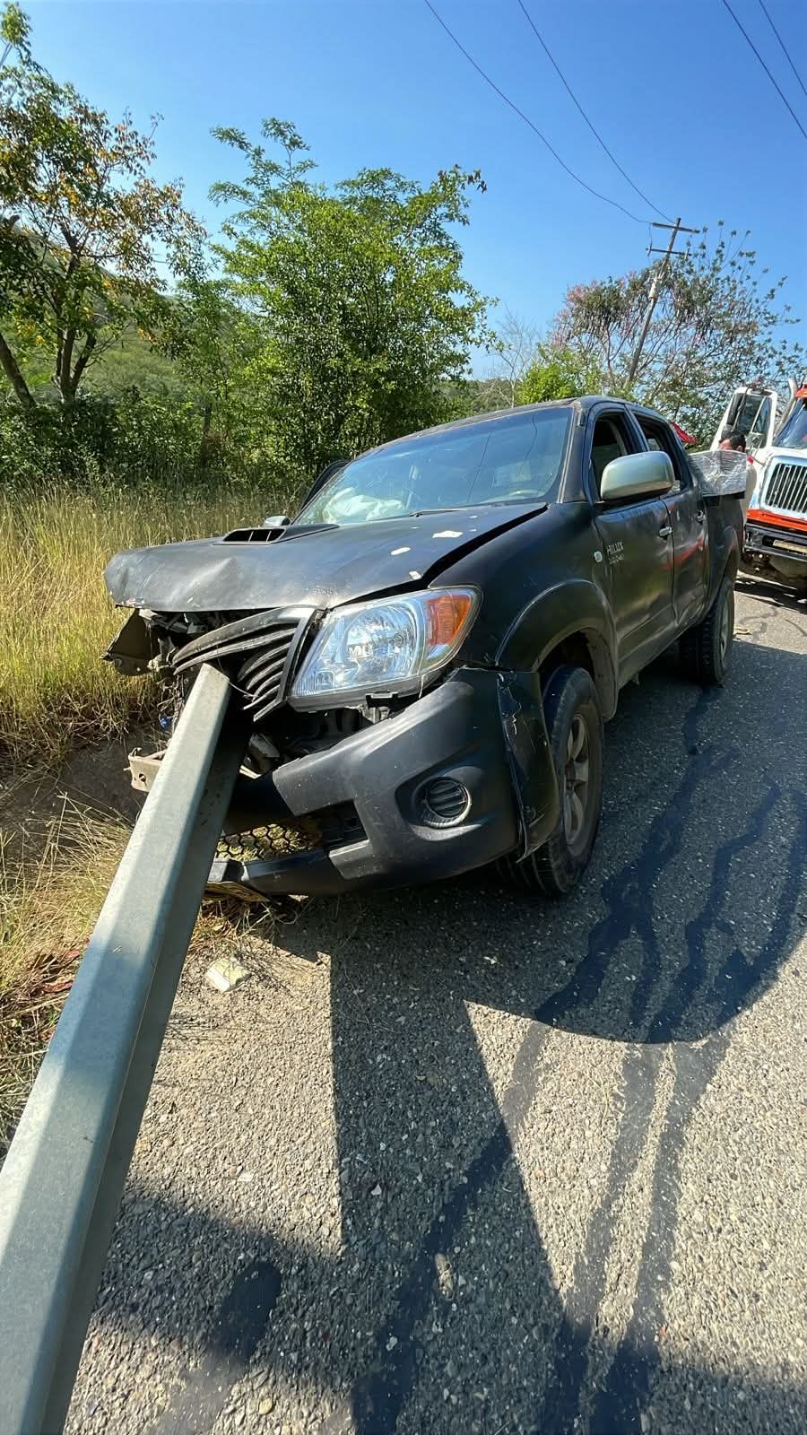 Accidente de tránsito en vía Barranquilla–Tubará deja solo daños materiales 1 d4611e54 eab5 4158 bef0 da7aff384b5c