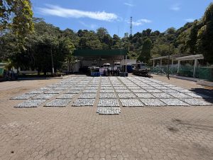 Armada incauta más de 3 toneladas de marihuana en el Pacífico y captura a tres personas 1 23bc610d df67 48be 891e d312b3900ffa