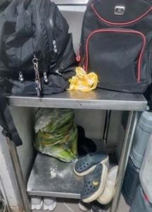 Restaurante cerrado y las zonas de almacenamiento de alimentos 1
