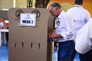 Gobernador Eduardo Verano ejerció su derecho al voto en jornada presidencial 2 6d97649d 49f6 4a73 8226 61a80e6db294