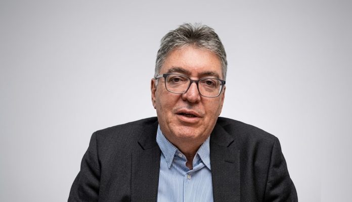 Mauricio Cárdenas advierte sobre posible impacto económico si Iván Cepeda llega a la Presidencia