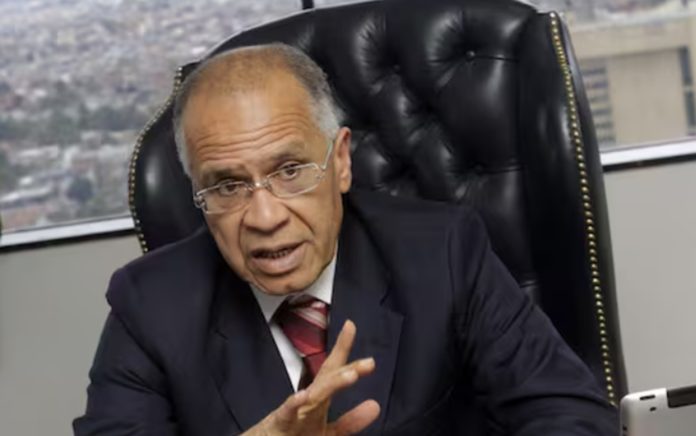 Exministro Gómez Méndez respalda a la Fiscalía en polémica por suspensión de capturas del Clan del Golfo