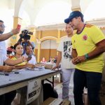 Alcalde Char ejerce su derecho al voto en primera vuelta presidencial 1 image00002