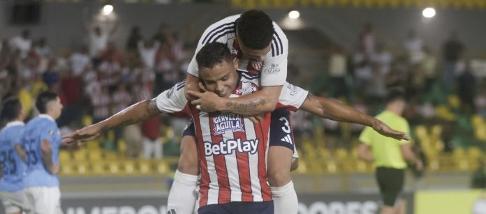 Junior sufrió sobre el final, pero venció a Sporting Cristal y sigue con vida en la Sudamericana