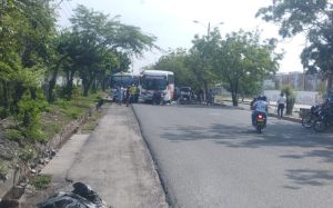 Comunidad de Ciudad Camelot bloquea la avenida Murillo para exigir ayudas tras inundaciones 2 8f7e7838 8091 490f b9cd 19d79077e969