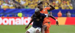 ¡Golpe en el minuto 90! Ecuador cae ante Costa de Marfil y pierde un invicto histórico 1 Enner Valencia ante la marca de Wilfried Singo 0