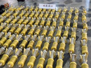 Ejército incauta poderoso cargamento de armas y drones en Yumbo que, al parecer, iba destinado a disidencias en el Guaviare 3 HLb VEtXcAAsp a
