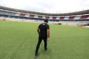 Alejandro Char anuncia inicio de instalación de las nuevas sillas del estadio Metropolitano 2 HM0V3gQXYAEagcn