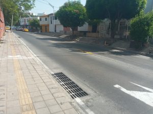 Alerta por riesgo de hundimiento vial junto al Colegio Sofía Camargo de Lleras 1 IMG 20260711 WA0311