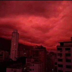 El cielo se tiñó de rojo en Caracas: ¿Fenómeno apocalíptico o simple física atmosférica? 6 feae25b8 381f 4332 91f3 c0611f541f73
