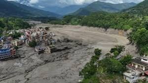 Alerta en Nepal: terremoto habría provocado una inundación que deja 16 muertos y 384 desaparecidos 2 2ca0c5e5 df37 4a26 8873 50e6c43d61f2