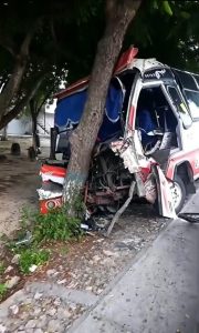 Choque entre bus y volqueta en la vía Platanal deja varios heridos y genera congestión vehicular 1 762916828 4552675611634368 9162003234001627341 n