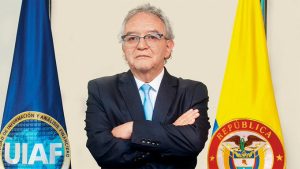 Exdirector de la DNI destapa polémica por ofrecimientos de bienes de la SAE y pagos a informantes durante el gobierno Petro 1 Ll2VaREn