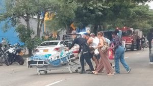 Incendio en cuarto de mantenimiento provoca evacuación en la Clínica Santa Mónica de Barranquilla 5 825329652 1114472220922338 5141856378191314867 n