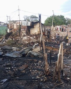 Atención integral a las familias damnificadas por voraz incendio en el barrio El Bosque 4 HRjPZ2JW8AEBTA4