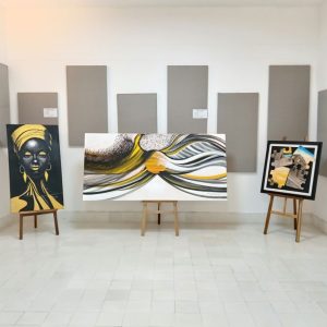 Casa Laskar: entre la restauración arquitectónica y el desafío de convertir el patrimonio en un espacio cultural vivo 4 Exposición artística inaugural del renacer cultural Casa Laskar, “Puerto Colombia: Memoria, Mar y Color”