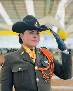 Con las riendas en las manos y la vocación en el alma: la mujer que abrió caminos en la Policía de Bolívar 1 1784b038 99bb 4b2d 938b 0bee9d692eb9