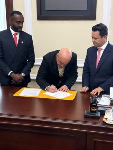 Senador Gonzalo Baute radica proyecto de ley para promover la equidad energética en Colombia 1 2b7fcef0 0be7 4a31 ac8c 8a2180c8322f