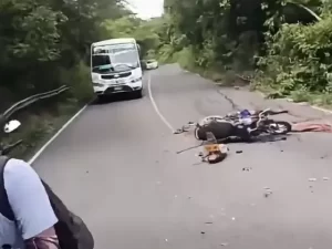 Huecos convertidos en lagunas y obras paralizadas: crecen las quejas por el estado de las vías en Juan de Acosta 5 preview e1792268186294 640x480 1